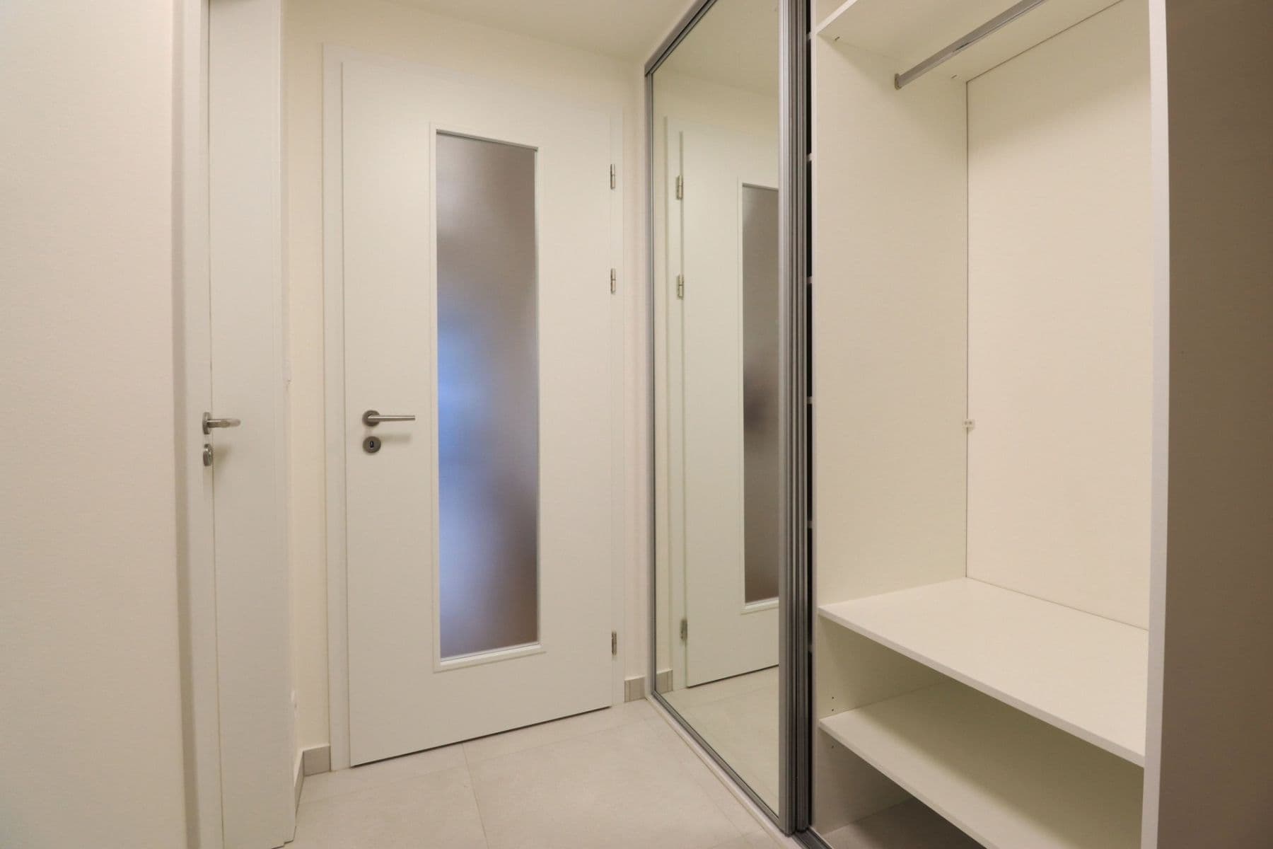 Studio flat to rent, 35 m², Poděbradská, Prague, Prague Studio flat to rent, 35 m², Poděbradská, Prague, Prague