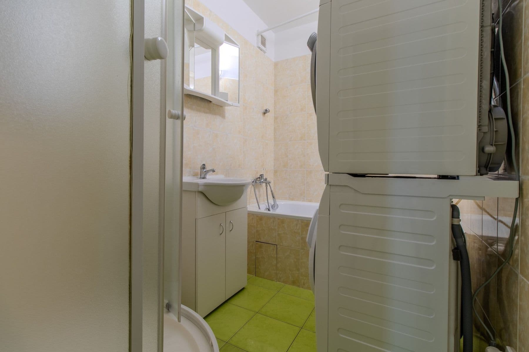 3 bedroom with open-plan kitchen flat to rent, 70 m², Zalužanská, Mladá Boleslav, Středočeský Region 3 bedroom with open-plan kitchen flat to rent, 70 m², Zalužanská, Mladá Boleslav, Středočeský Region