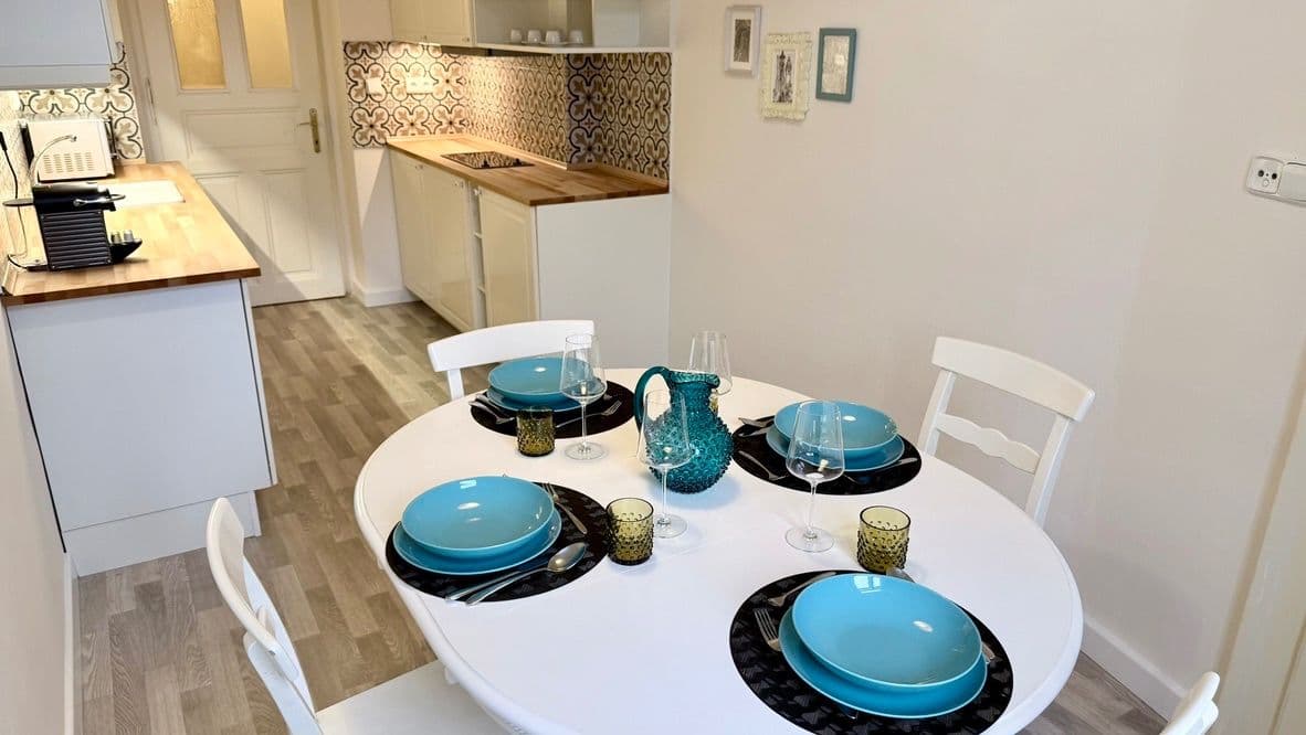 2 bedroom flat to rent, 76 m², Na Zderaze, Prague, Prague 2 bedroom flat to rent, 76 m², Na Zderaze, Prague, Prague