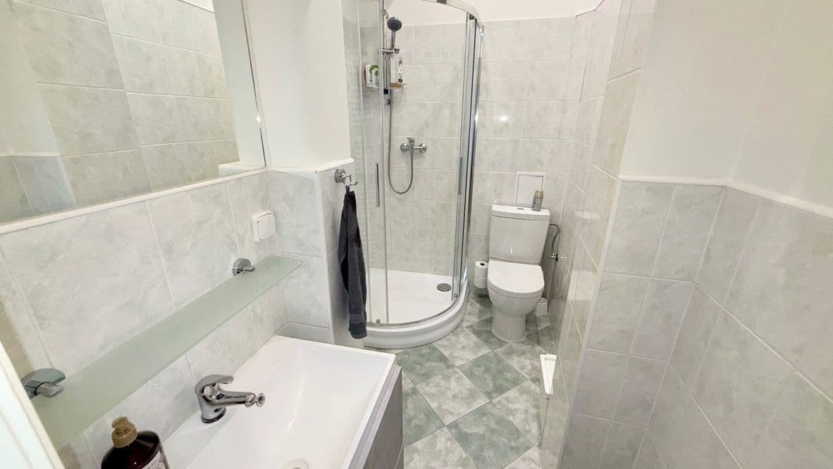 2 bedroom flat to rent, 76 m², Na Zderaze, Prague, Prague 2 bedroom flat to rent, 76 m², Na Zderaze, Prague, Prague