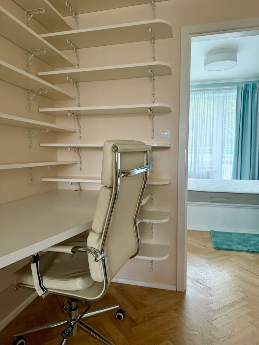 2 bedroom flat to rent, 56 m², Nad Kajetánkou, Prague, Prague 2 bedroom flat to rent, 56 m², Nad Kajetánkou, Prague, Prague