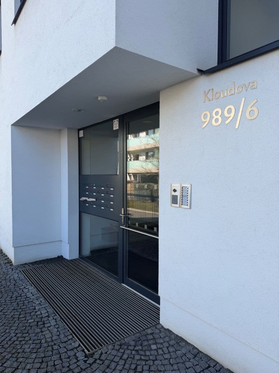 1 bedroom with open-plan kitchen flat for sale, 58 m², Kloudova, Prague, Prague 1 bedroom with open-plan kitchen flat for sale, 58 m², Kloudova, Prague, Prague