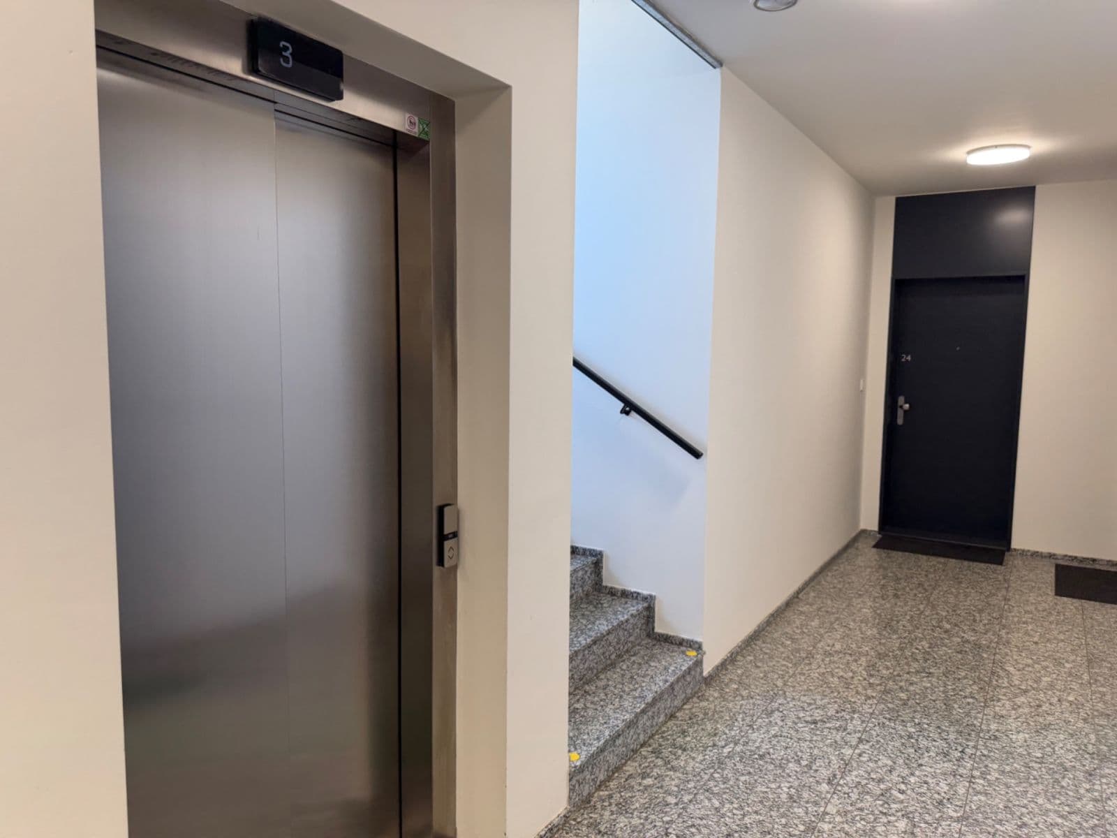 1 bedroom with open-plan kitchen flat for sale, 58 m², Kloudova, Prague, Prague 1 bedroom with open-plan kitchen flat for sale, 58 m², Kloudova, Prague, Prague