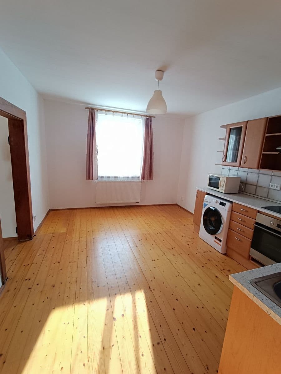 house to rent, 65 m², Fr. Kouby, Kladno, Středočeský Region house to rent, 65 m², Fr. Kouby, Kladno, Středočeský Region