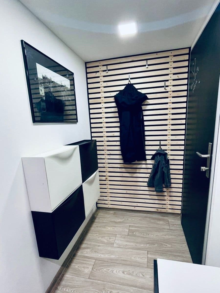 2 bedroom with open-plan kitchen flat to rent, 59 m², Školní, Plzeň, Plzeňský Region 2 bedroom with open-plan kitchen flat to rent, 59 m², Školní, Plzeň, Plzeňský Region