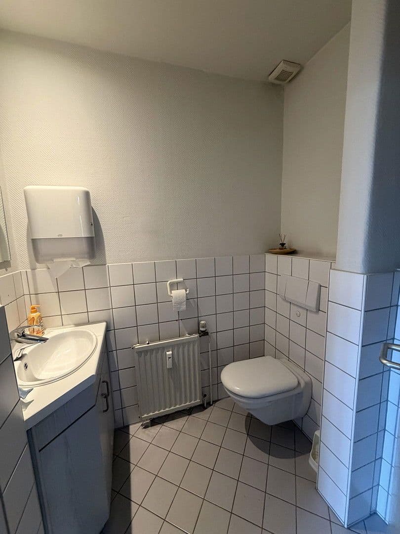 office to rent, 185 m², Oldenburg, Lower Saxony office to rent, 185 m², Oldenburg, Lower Saxony