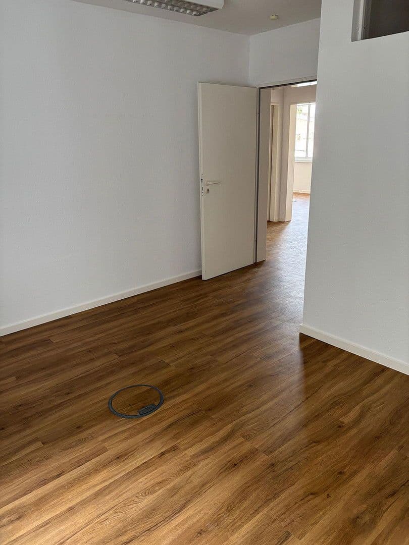 office to rent, 89 m², Heinrich-Mann-Straße 13, Schwerin, Mecklenburg-Vorpommern office to rent, 89 m², Heinrich-Mann-Straße 13, Schwerin, Mecklenburg-Vorpommern