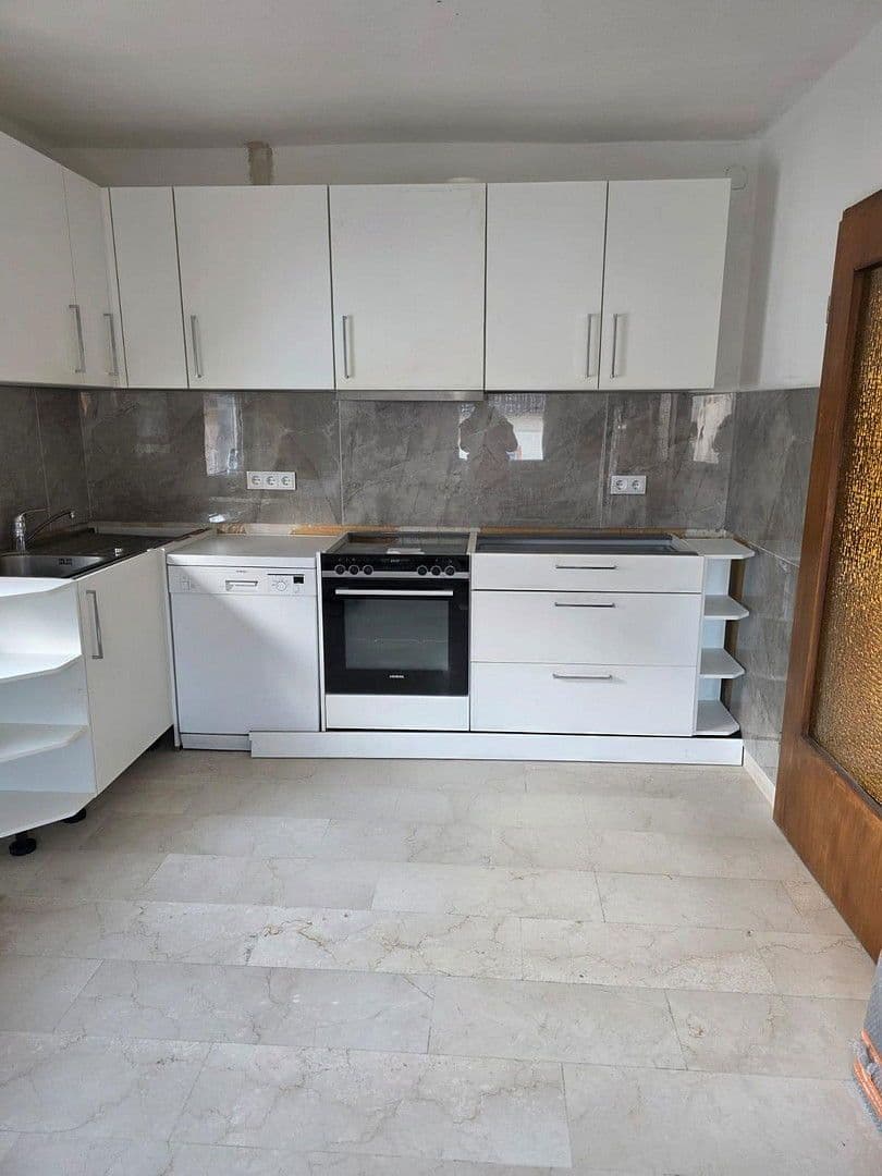 3 bedroom flat to rent, 120 m², Wilhelmstraße 12, Karben, Hesse 3 bedroom flat to rent, 120 m², Wilhelmstraße 12, Karben, Hesse