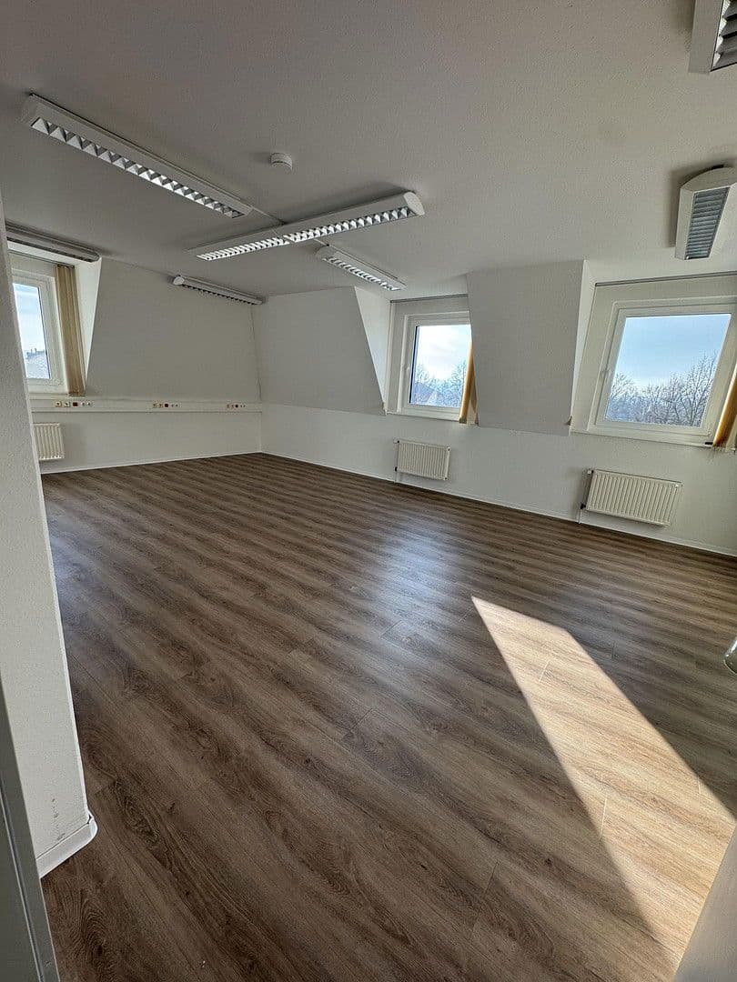 office to rent, 117 m², Im Mühlenbruch 1, Königswinter, North Rhine-Westphalia office to rent, 117 m², Im Mühlenbruch 1, Königswinter, North Rhine-Westphalia