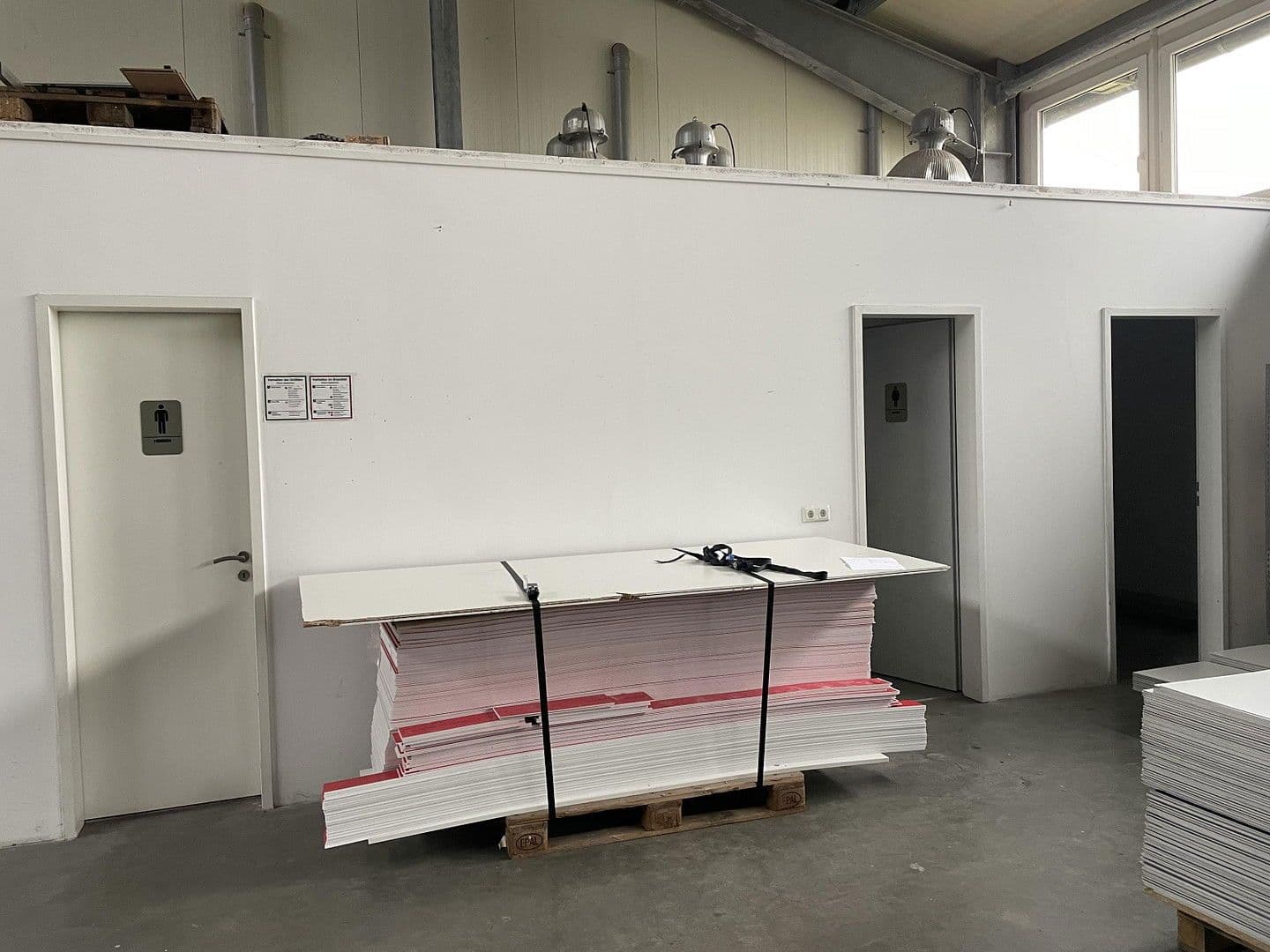 non-residential property to rent, 380 m², Lohwiese 11, Scheuring, Bavaria non-residential property to rent, 380 m², Lohwiese 11, Scheuring, Bavaria