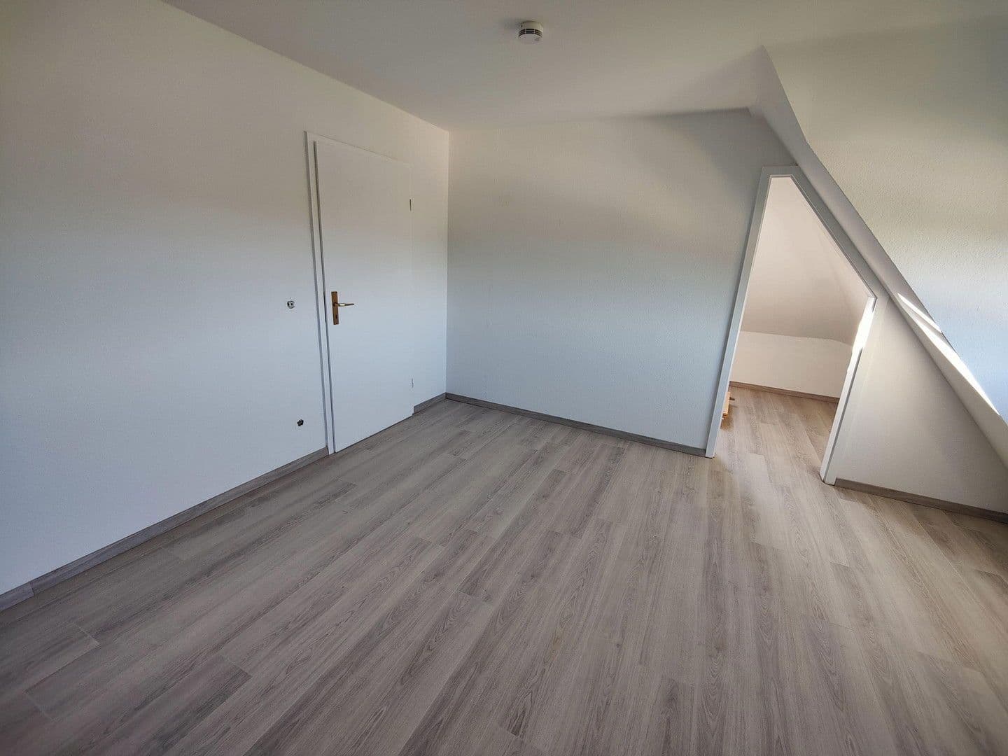 1 bedroom with open-plan kitchen flat to rent, 63 m², Ellwangen (Jagst), Baden-Württemberg 1 bedroom with open-plan kitchen flat to rent, 63 m², Ellwangen (Jagst), Baden-Württemberg