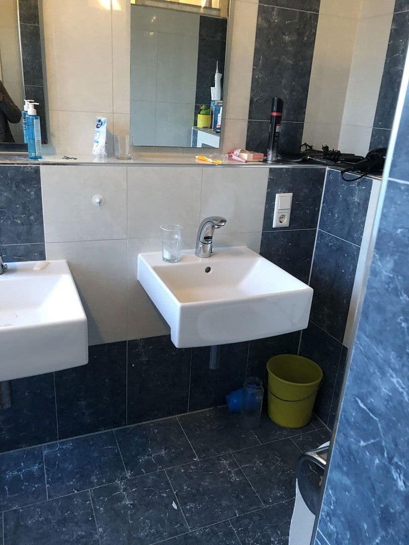 7 bedroom flat to rent, 211 m², Leverkusen, North Rhine-Westphalia 7 bedroom flat to rent, 211 m², Leverkusen, North Rhine-Westphalia