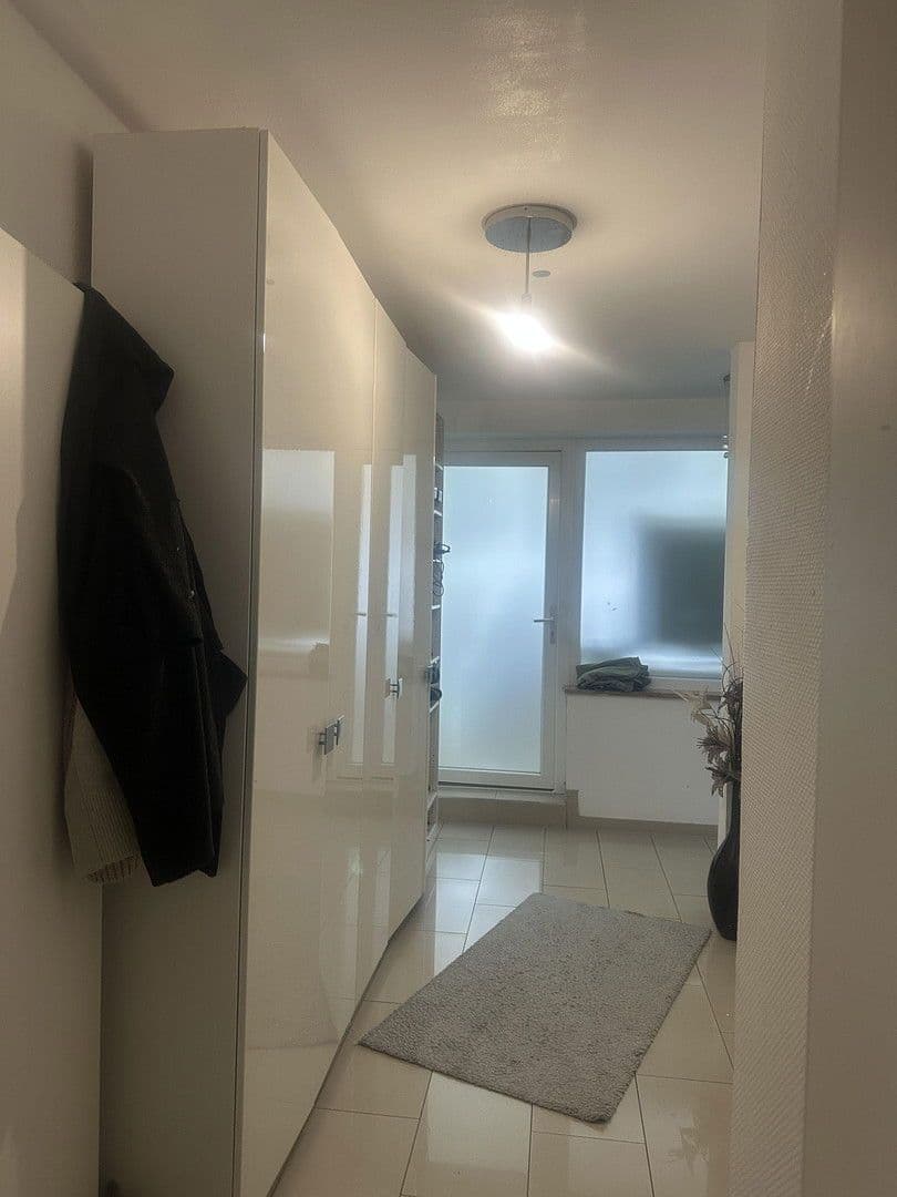 7 bedroom flat to rent, 211 m², Leverkusen, North Rhine-Westphalia 7 bedroom flat to rent, 211 m², Leverkusen, North Rhine-Westphalia