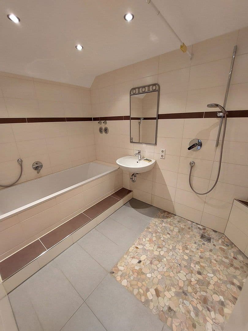 2 bedroom with open-plan kitchen flat to rent, 99 m², Pfarrgasse 10, Göppingen, Baden-Württemberg 2 bedroom with open-plan kitchen flat to rent, 99 m², Pfarrgasse 10, Göppingen, Baden-Württemberg