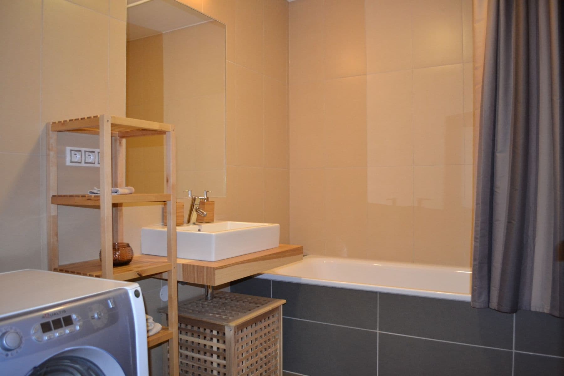 1 bedroom with open-plan kitchen flat to rent, 55 m², Křižíkova, Prague, Prague 1 bedroom with open-plan kitchen flat to rent, 55 m², Křižíkova, Prague, Prague