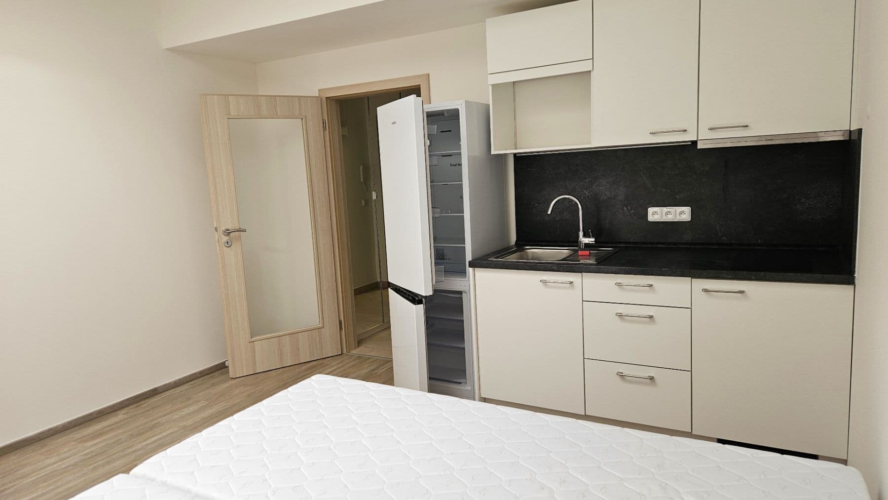Studio flat to rent, 23 m², Sinkulova, Prague, Prague Studio flat to rent, 23 m², Sinkulova, Prague, Prague