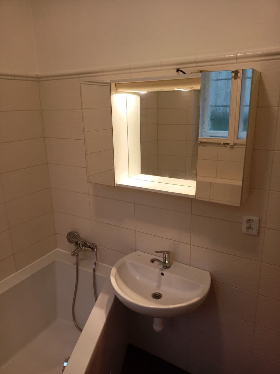 2 bedroom flat to rent, 62 m², Korunovační, Prague, Prague 2 bedroom flat to rent, 62 m², Korunovační, Prague, Prague