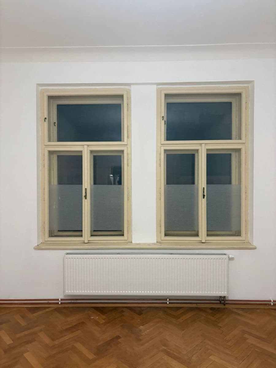 4 bedroom flat to rent, 26 m², Mánesova, Prague, Prague 4 bedroom flat to rent, 26 m², Mánesova, Prague, Prague