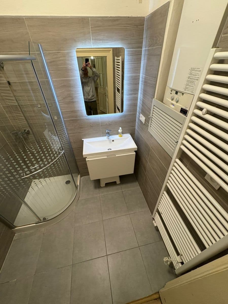 4 bedroom flat to rent, 26 m², Mánesova, Prague, Prague 4 bedroom flat to rent, 26 m², Mánesova, Prague, Prague