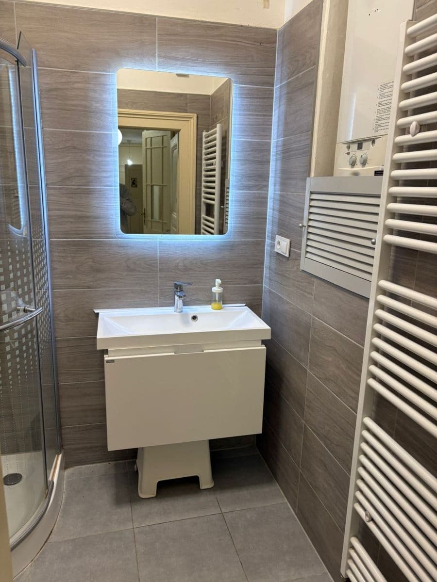 4 bedroom flat to rent, 26 m², Mánesova, Prague, Prague 4 bedroom flat to rent, 26 m², Mánesova, Prague, Prague