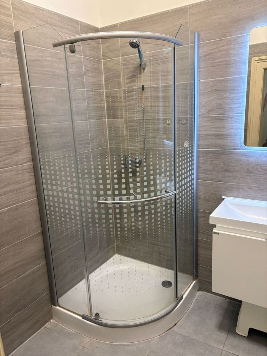 4 bedroom flat to rent, 26 m², Mánesova, Prague, Prague 4 bedroom flat to rent, 26 m², Mánesova, Prague, Prague