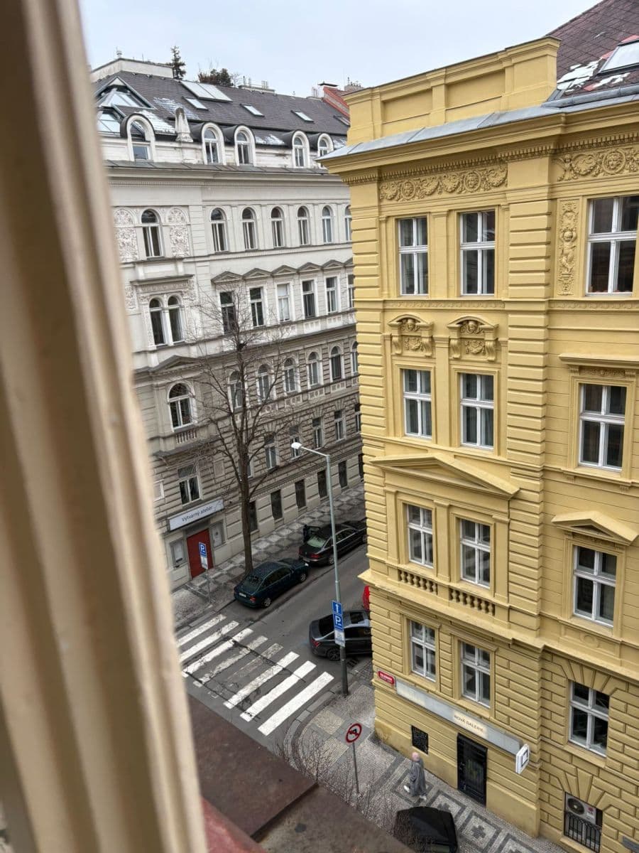 4 bedroom flat to rent, 26 m², Mánesova, Prague, Prague 4 bedroom flat to rent, 26 m², Mánesova, Prague, Prague