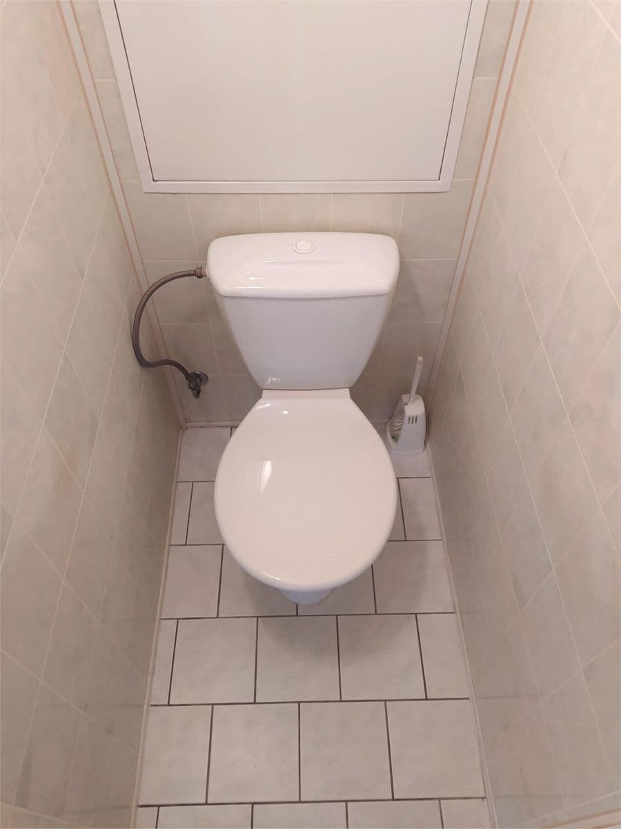 2 bedroom with open-plan kitchen flat to rent, 65 m², Nad Lesním divadlem, Prague, Prague 2 bedroom with open-plan kitchen flat to rent, 65 m², Nad Lesním divadlem, Prague, Prague