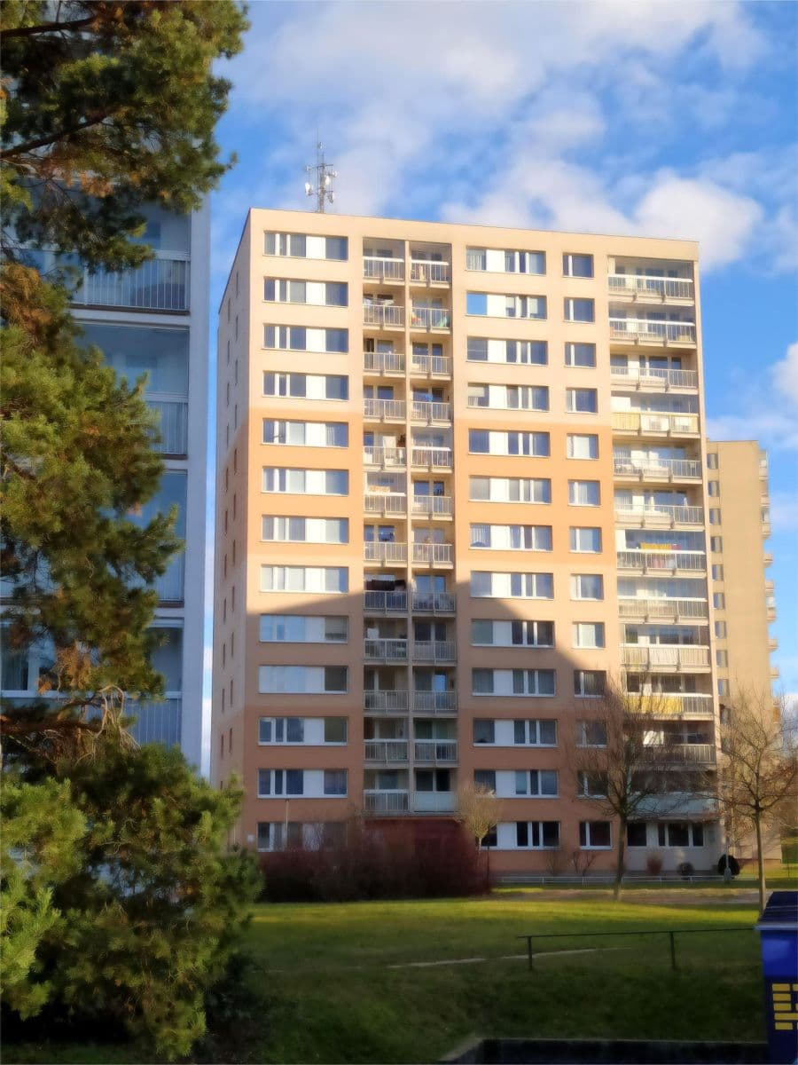 2 bedroom with open-plan kitchen flat to rent, 65 m², Nad Lesním divadlem, Prague, Prague 2 bedroom with open-plan kitchen flat to rent, 65 m², Nad Lesním divadlem, Prague, Prague