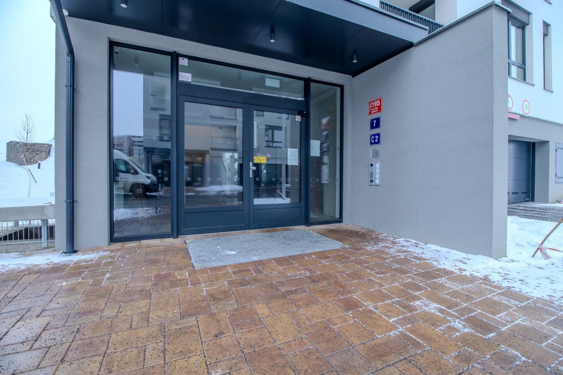 1 bedroom with open-plan kitchen flat to rent, 54 m², Stočesova, Prague, Prague 1 bedroom with open-plan kitchen flat to rent, 54 m², Stočesova, Prague, Prague