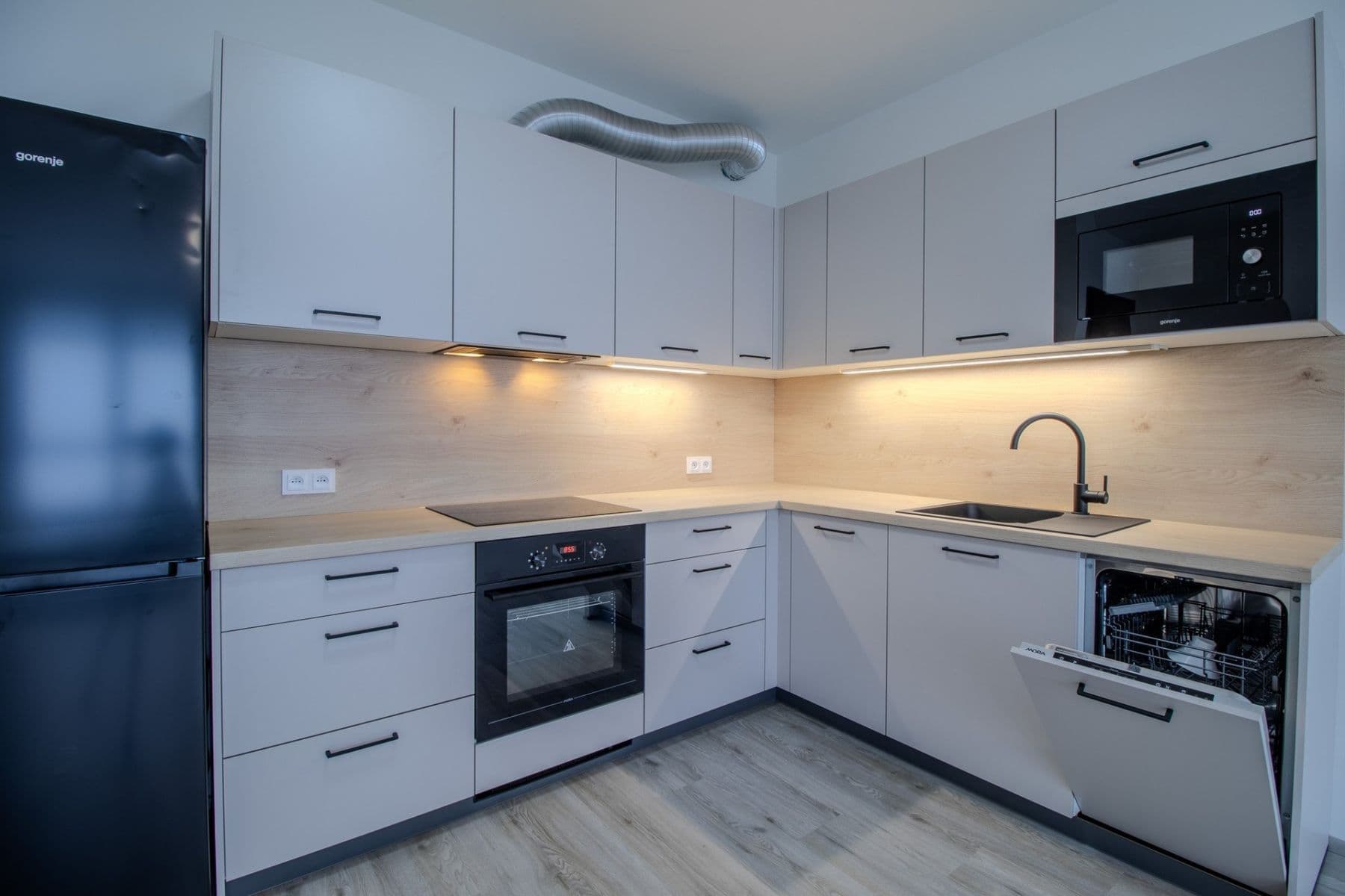 1 bedroom with open-plan kitchen flat to rent, 54 m², Stočesova, Prague, Prague 1 bedroom with open-plan kitchen flat to rent, 54 m², Stočesova, Prague, Prague