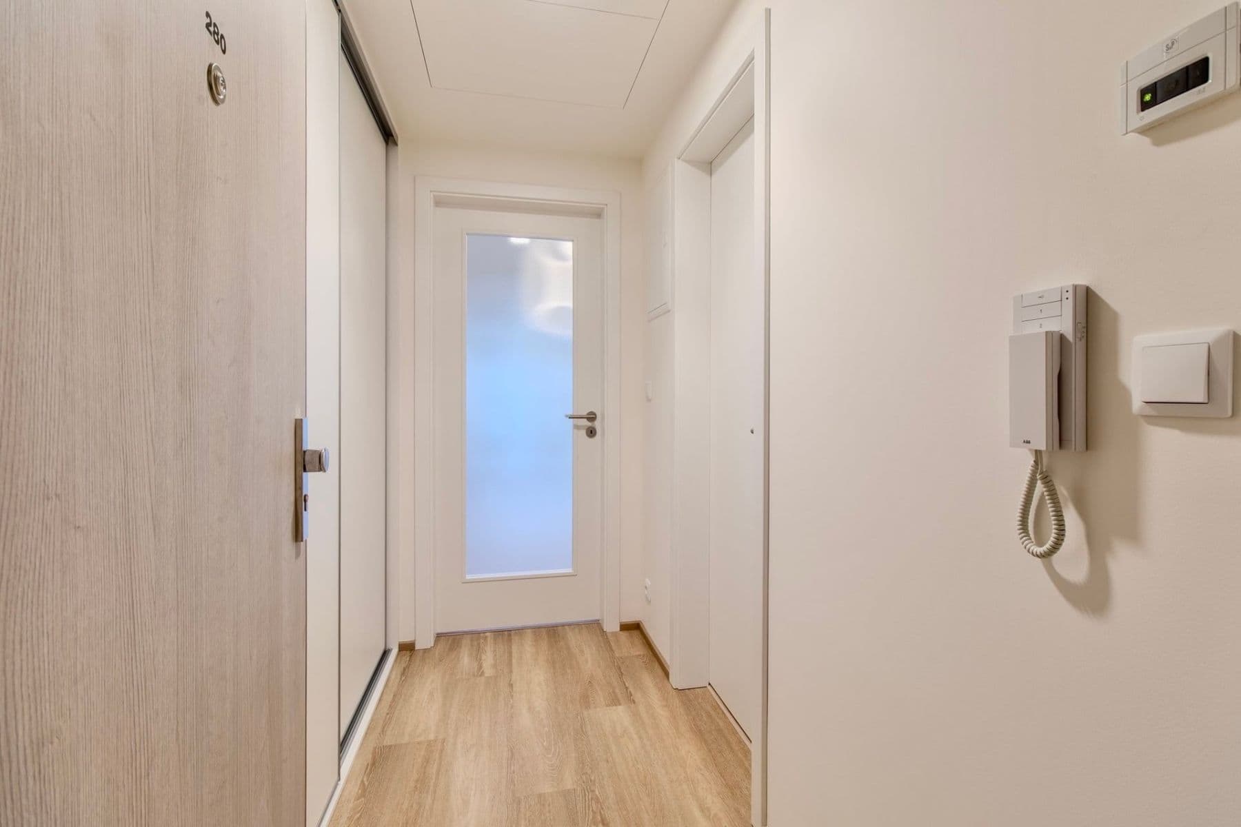 Studio flat to rent, 30 m², Poděbradská, Prague, Prague Studio flat to rent, 30 m², Poděbradská, Prague, Prague