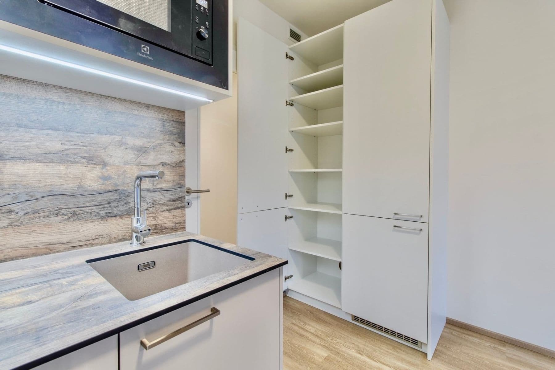 Studio flat to rent, 30 m², Poděbradská, Prague, Prague Studio flat to rent, 30 m², Poděbradská, Prague, Prague