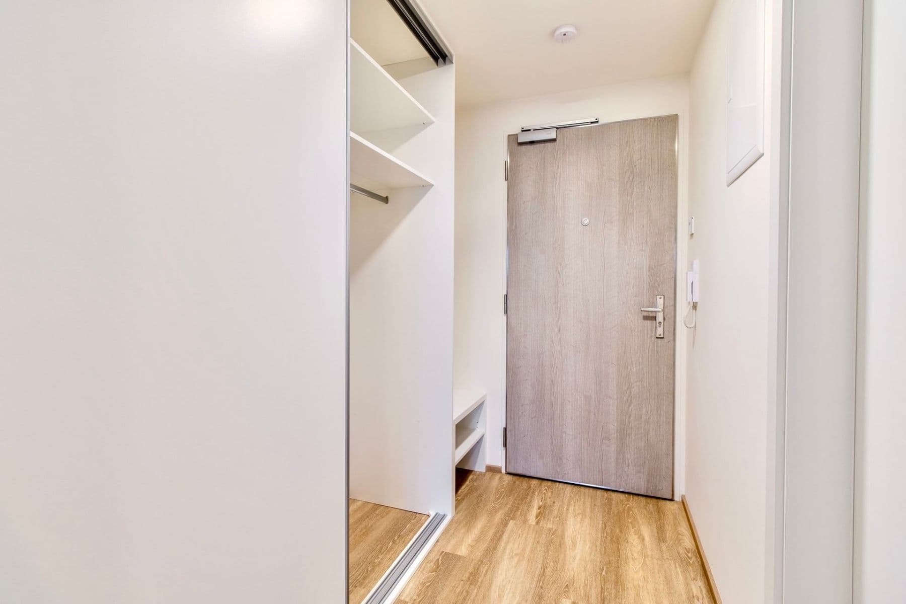 Studio flat to rent, 30 m², Poděbradská, Prague, Prague Studio flat to rent, 30 m², Poděbradská, Prague, Prague