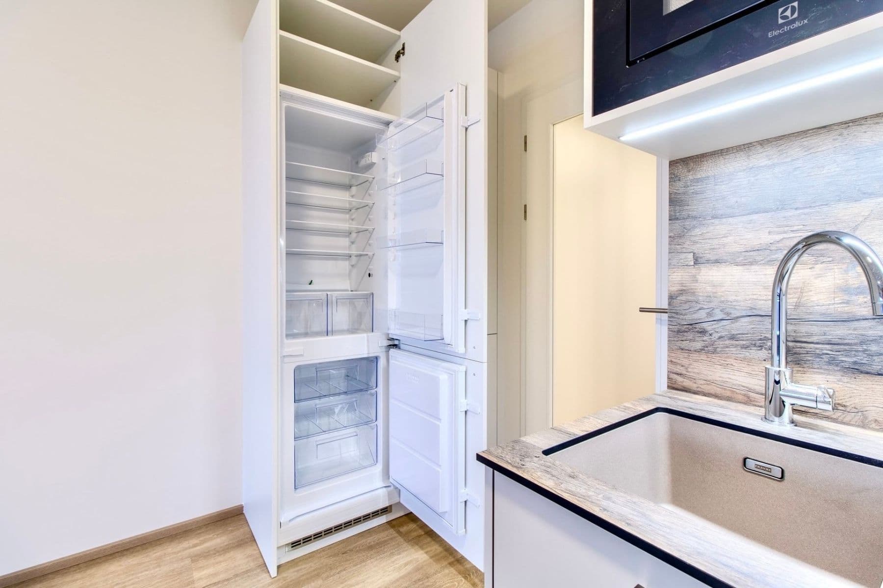 Studio flat to rent, 30 m², Poděbradská, Prague, Prague Studio flat to rent, 30 m², Poděbradská, Prague, Prague