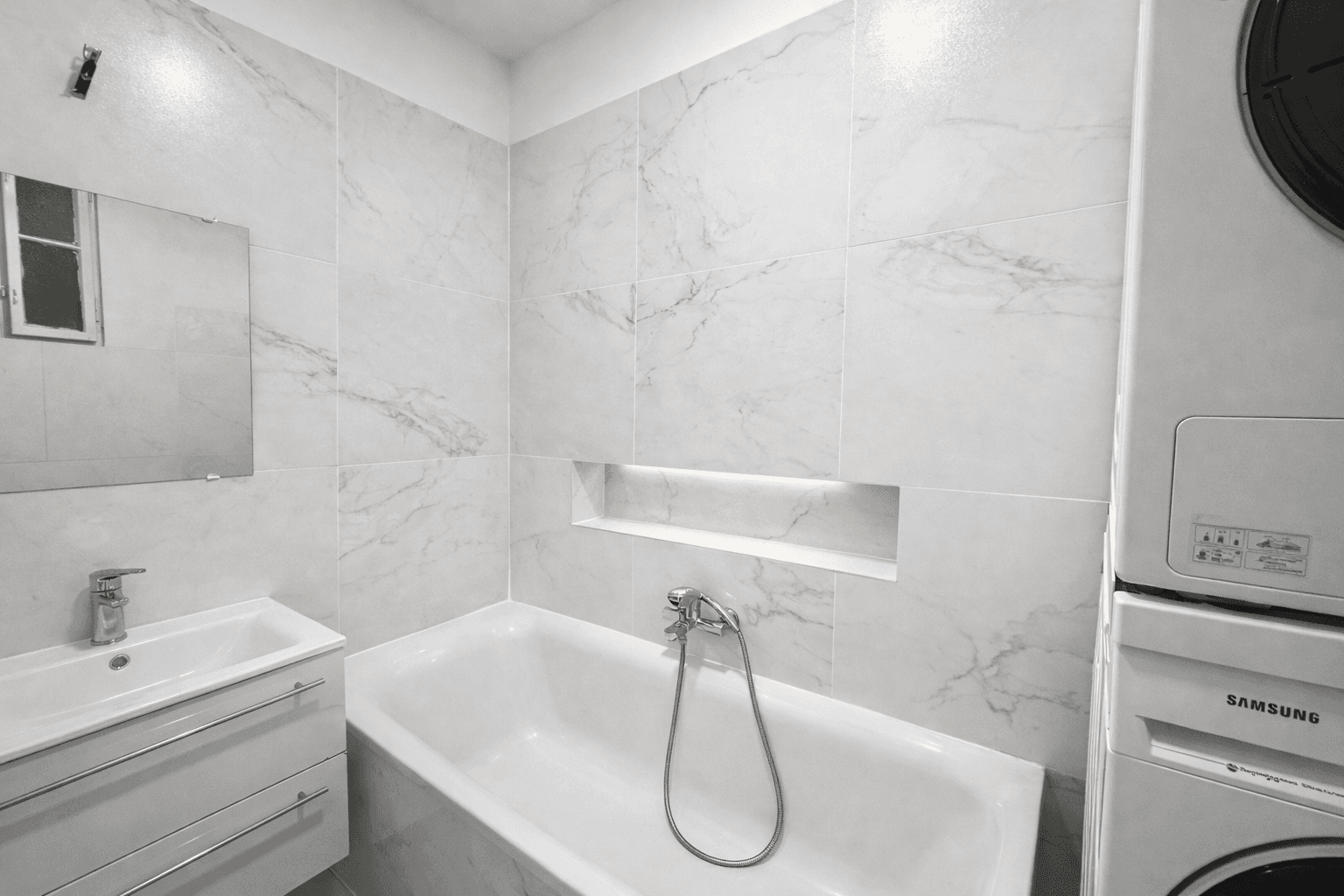 3 bedroom flat for sale, 75 m², 5. května, Prague, Prague 3 bedroom flat for sale, 75 m², 5. května, Prague, Prague