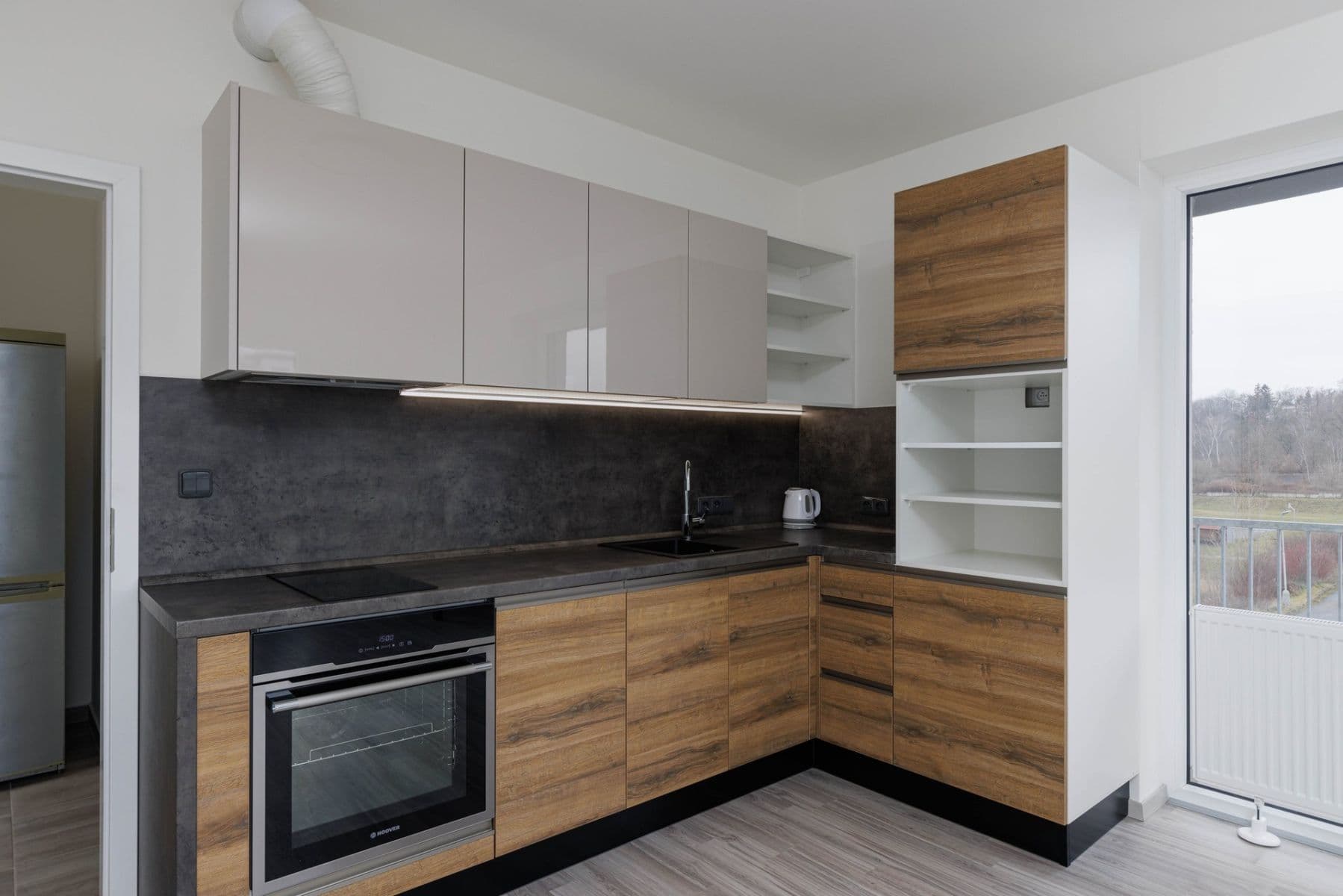 Studio flat to rent, 36 m², Za černým mostem, Prague, Prague Studio flat to rent, 36 m², Za černým mostem, Prague, Prague