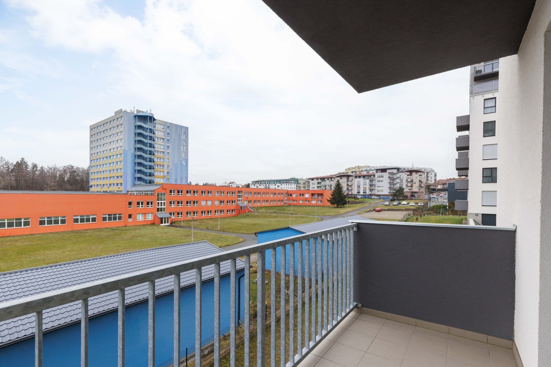 Studio flat to rent, 36 m², Za černým mostem, Prague, Prague Studio flat to rent, 36 m², Za černým mostem, Prague, Prague