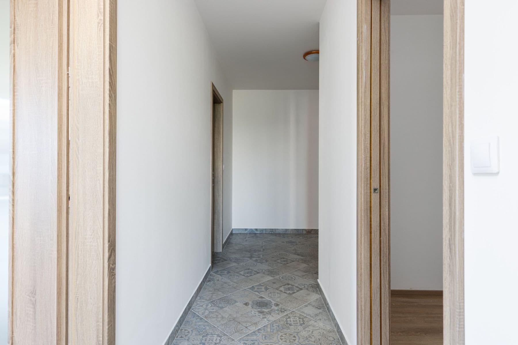 1 bedroom with open-plan kitchen flat to rent, 65 m², Pavla Beneše, Prague, Prague 1 bedroom with open-plan kitchen flat to rent, 65 m², Pavla Beneše, Prague, Prague