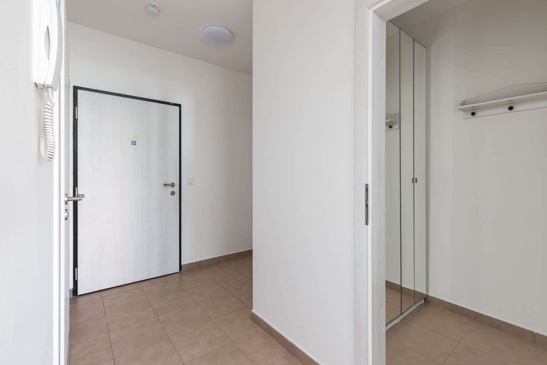 1 bedroom with open-plan kitchen flat to rent, 56 m², Pavla Beneše, Prague, Prague 1 bedroom with open-plan kitchen flat to rent, 56 m², Pavla Beneše, Prague, Prague