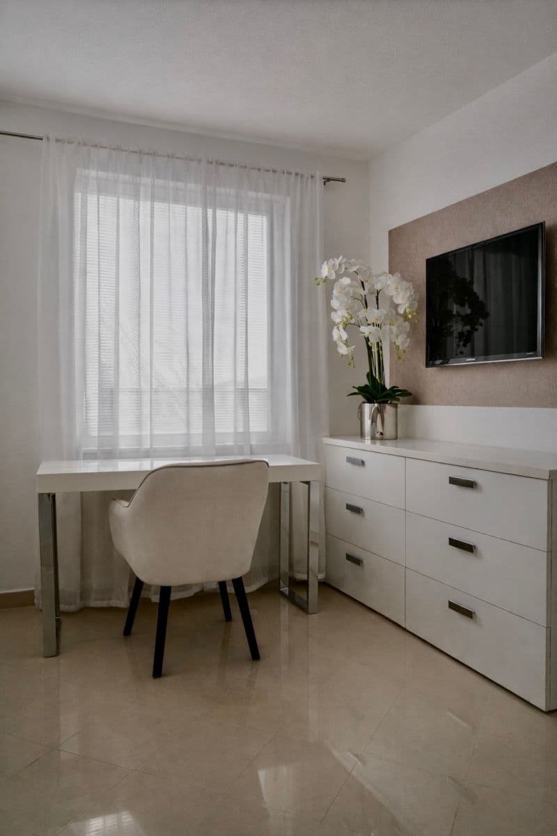 1 bedroom with open-plan kitchen flat to rent, 130 m², Pančochy, Modřice, Jihomoravský Region 1 bedroom with open-plan kitchen flat to rent, 130 m², Pančochy, Modřice, Jihomoravský Region