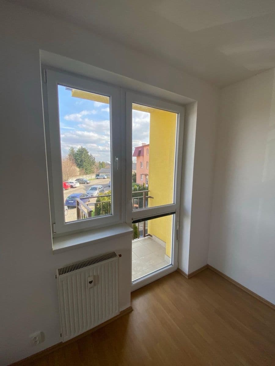 Studio flat to rent, 40 m², Vilová, Jirny, Středočeský Region Studio flat to rent, 40 m², Vilová, Jirny, Středočeský Region