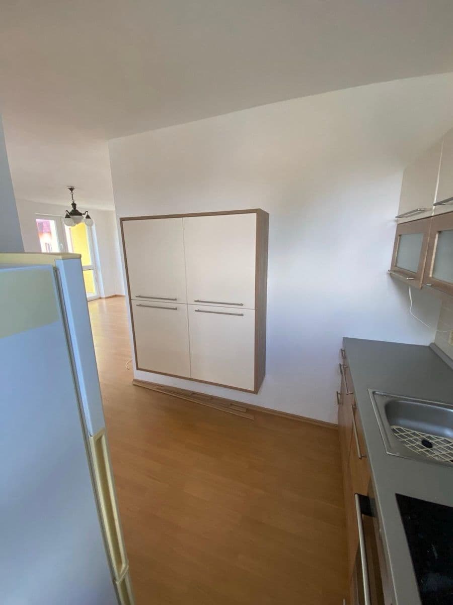 Studio flat to rent, 40 m², Vilová, Jirny, Středočeský Region Studio flat to rent, 40 m², Vilová, Jirny, Středočeský Region