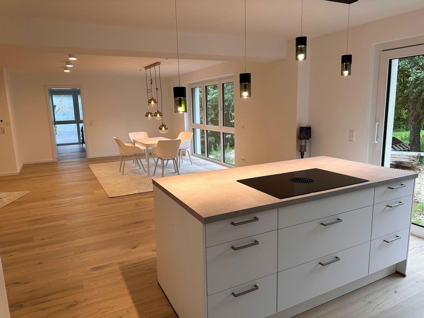 4 bedroom with open-plan kitchen flat to rent, 150 m², Nürtingen, Baden-Württemberg 4 bedroom with open-plan kitchen flat to rent, 150 m², Nürtingen, Baden-Württemberg