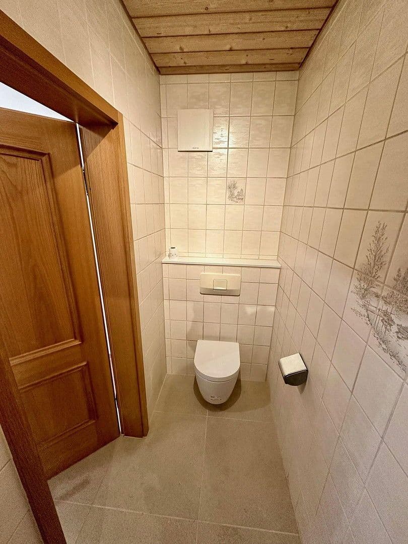 2 bedroom with open-plan kitchen flat to rent, 150 m², Aichtal, Baden-Württemberg 2 bedroom with open-plan kitchen flat to rent, 150 m², Aichtal, Baden-Württemberg