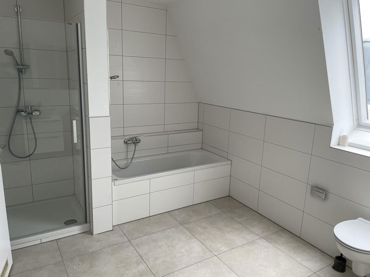 3 bedroom with open-plan kitchen flat to rent, 168 m², Max-Planck-Straße 17, Unterschleißheim, Bavaria 3 bedroom with open-plan kitchen flat to rent, 168 m², Max-Planck-Straße 17, Unterschleißheim, Bavaria