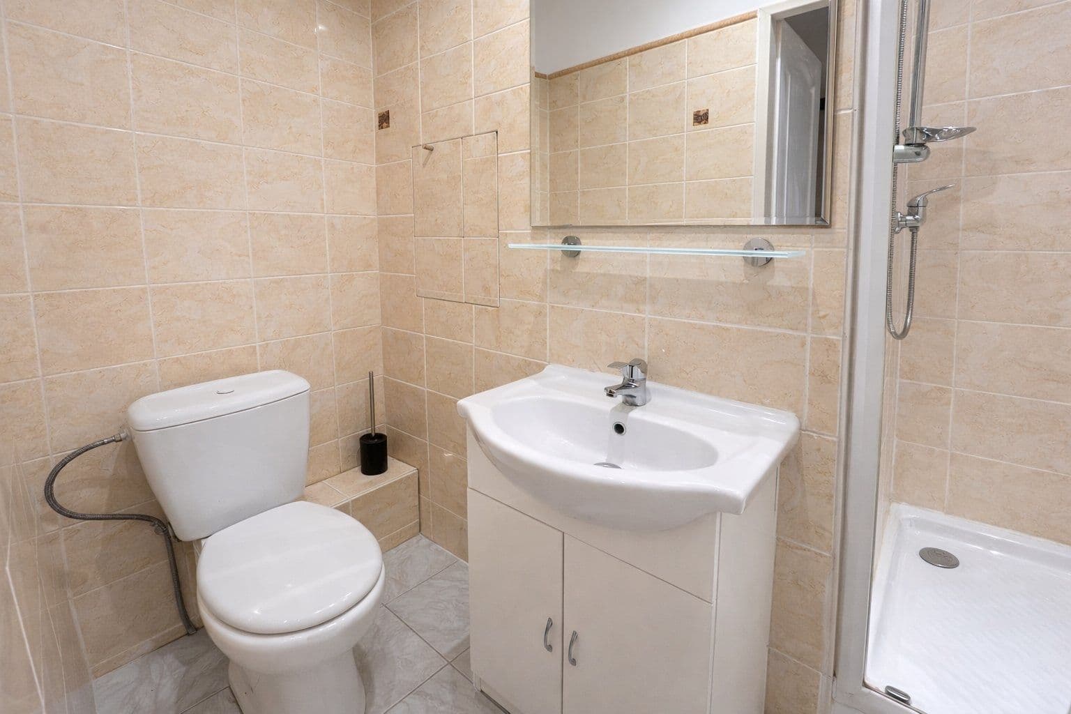 1 bedroom with open-plan kitchen flat to rent, 39 m², Švédská, Kladno, Středočeský Region 1 bedroom with open-plan kitchen flat to rent, 39 m², Švédská, Kladno, Středočeský Region