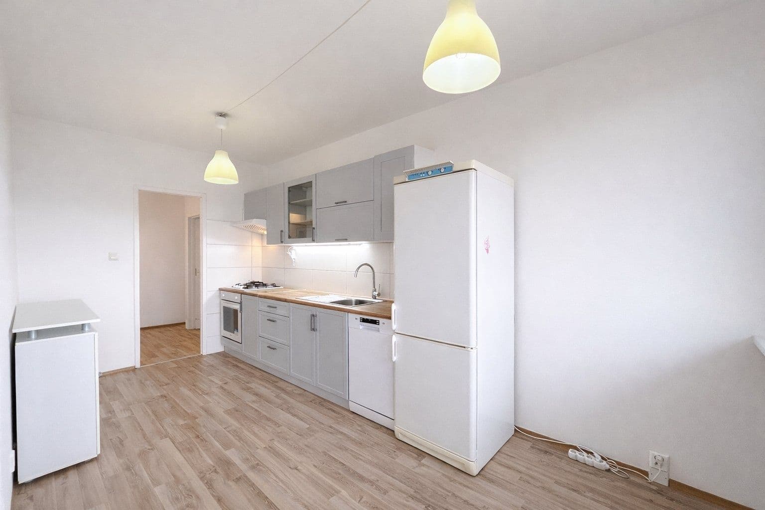 2 bedroom with open-plan kitchen flat to rent, 87 m², Točitá, Prague, Prague 2 bedroom with open-plan kitchen flat to rent, 87 m², Točitá, Prague, Prague