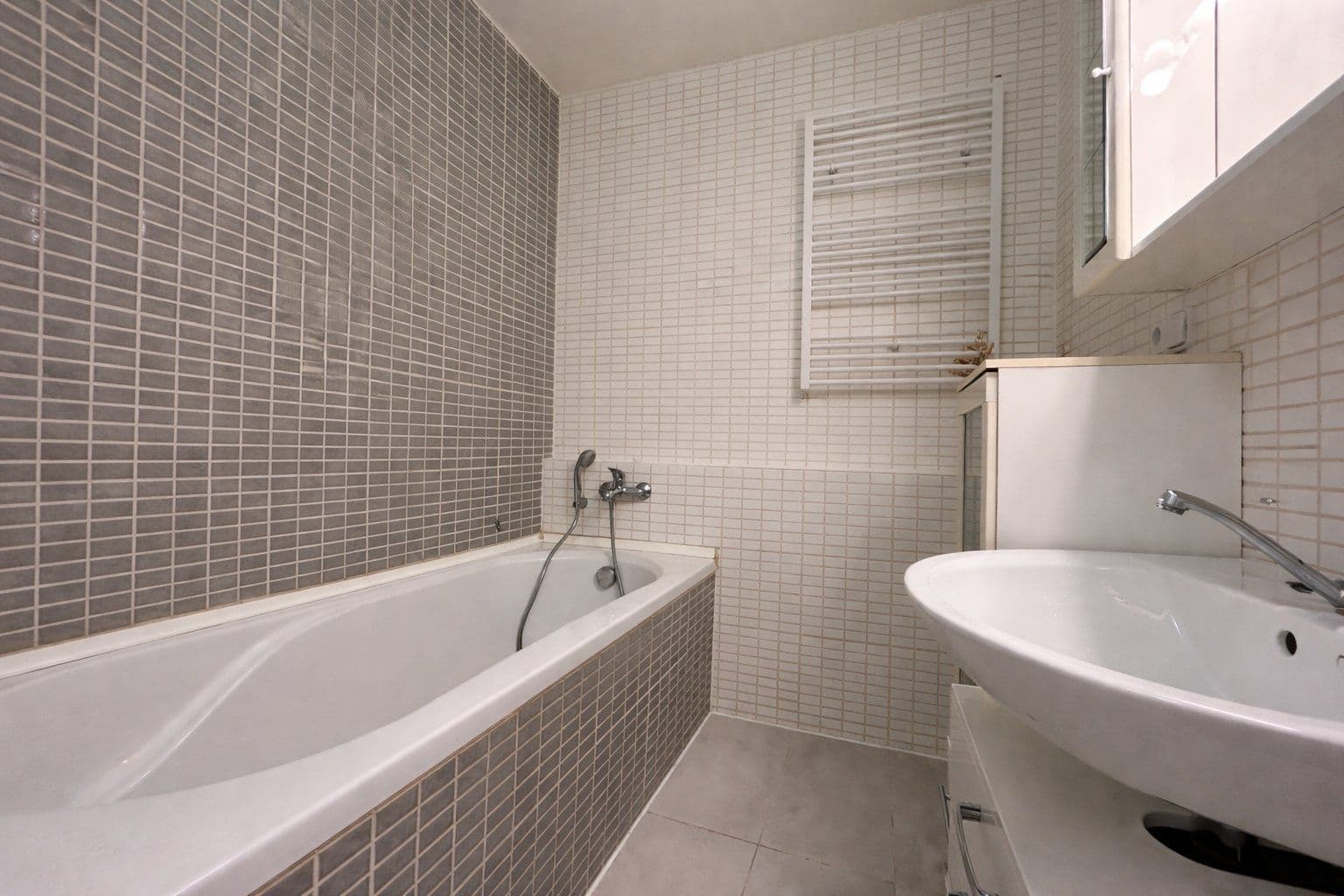 2 bedroom with open-plan kitchen flat to rent, 87 m², Točitá, Prague, Prague 2 bedroom with open-plan kitchen flat to rent, 87 m², Točitá, Prague, Prague