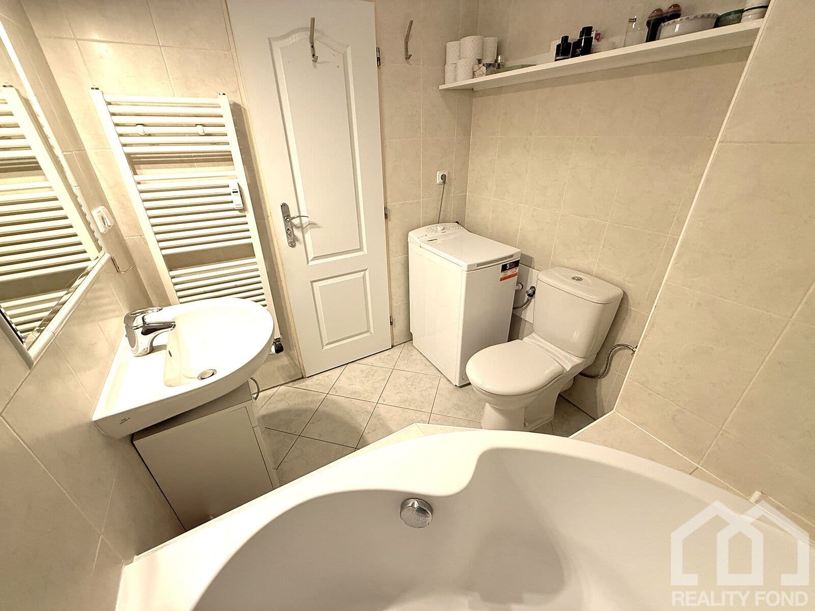 1 bedroom with open-plan kitchen flat to rent, 43 m², Přípotoční, Prague, Prague 1 bedroom with open-plan kitchen flat to rent, 43 m², Přípotoční, Prague, Prague