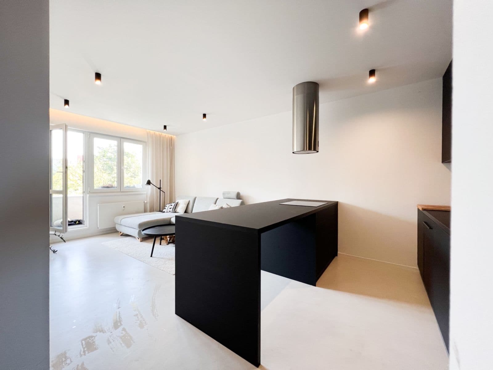 2 bedroom with open-plan kitchen flat to rent, 55 m², Angolská, Prague, Prague 2 bedroom with open-plan kitchen flat to rent, 55 m², Angolská, Prague, Prague